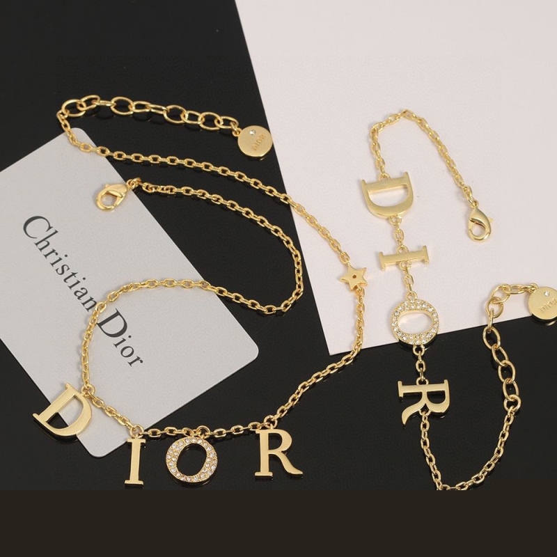 ch**an D*or necklaces